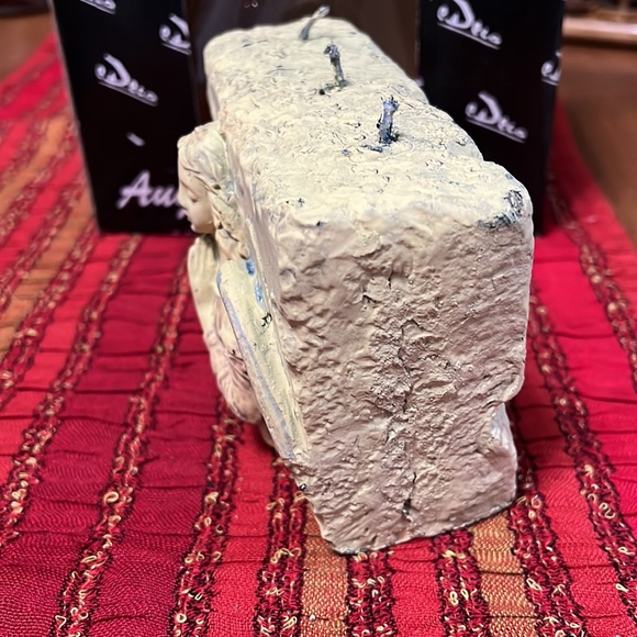 eDeco Studios Angel Wall Three Wick Candle New in Box - Picture 4 of 7